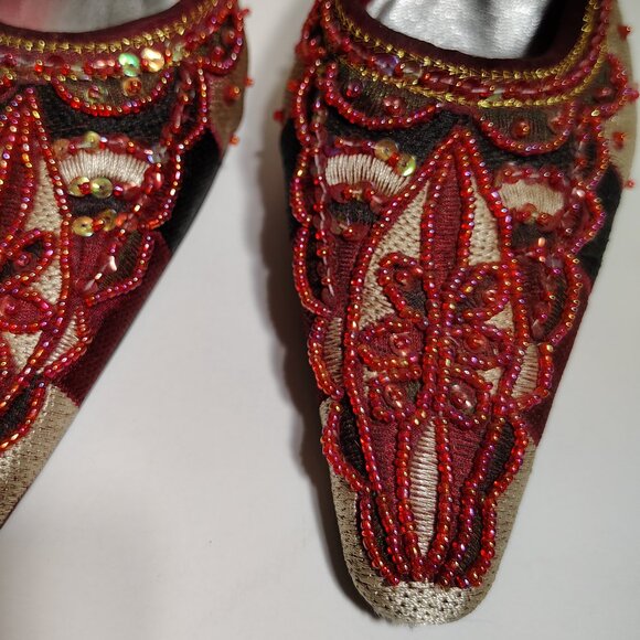 Varsavia Viamara Pointed Toe Indian Style Embroidered Beaded Low Heel - Picture 1 of 7